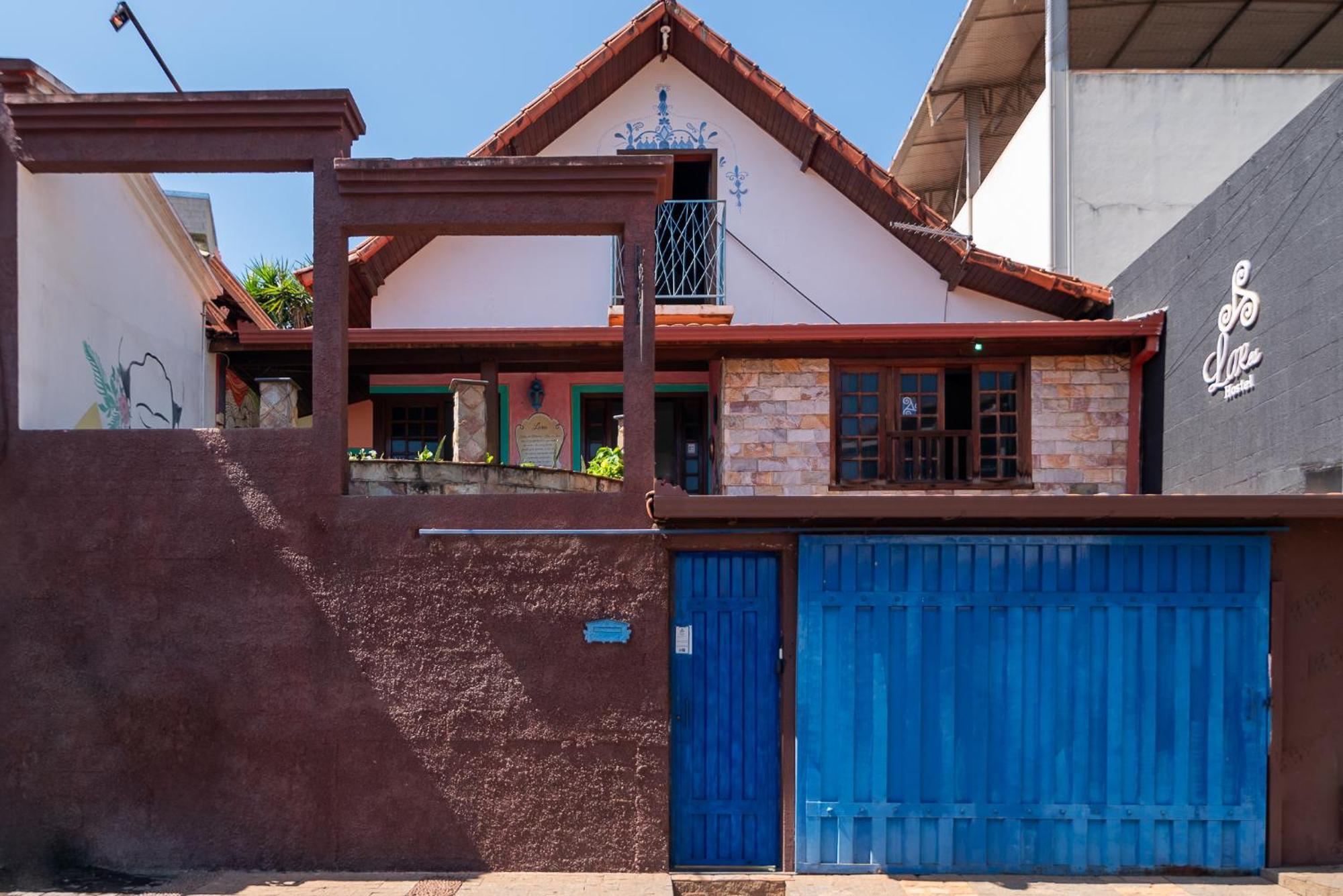 Lares Hostel *